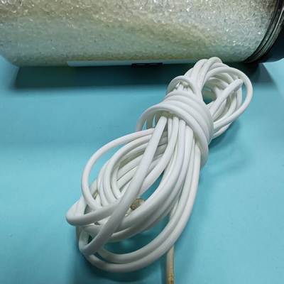 Высококачественный армированный волокном TPU-материал, который может использоваться при производстве колесиков и заглушек