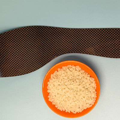 Нефтяные и водостойкие проводящие ТПУ гранулы для ушных меток скота Shore D 72