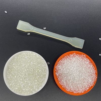 Высокая прозрачность, быстрое формование, хорошая упругость, отличная прочность, экологически чистые частицы ТПУ для литья под давлением или экструзии, подходят для игрушек для домашних животных, скакалок, проводов